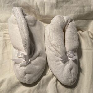Cozy White Slippers with Bow